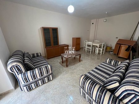 JEPET ME QIRA APARTAMENT 1+1 TEK UKD!