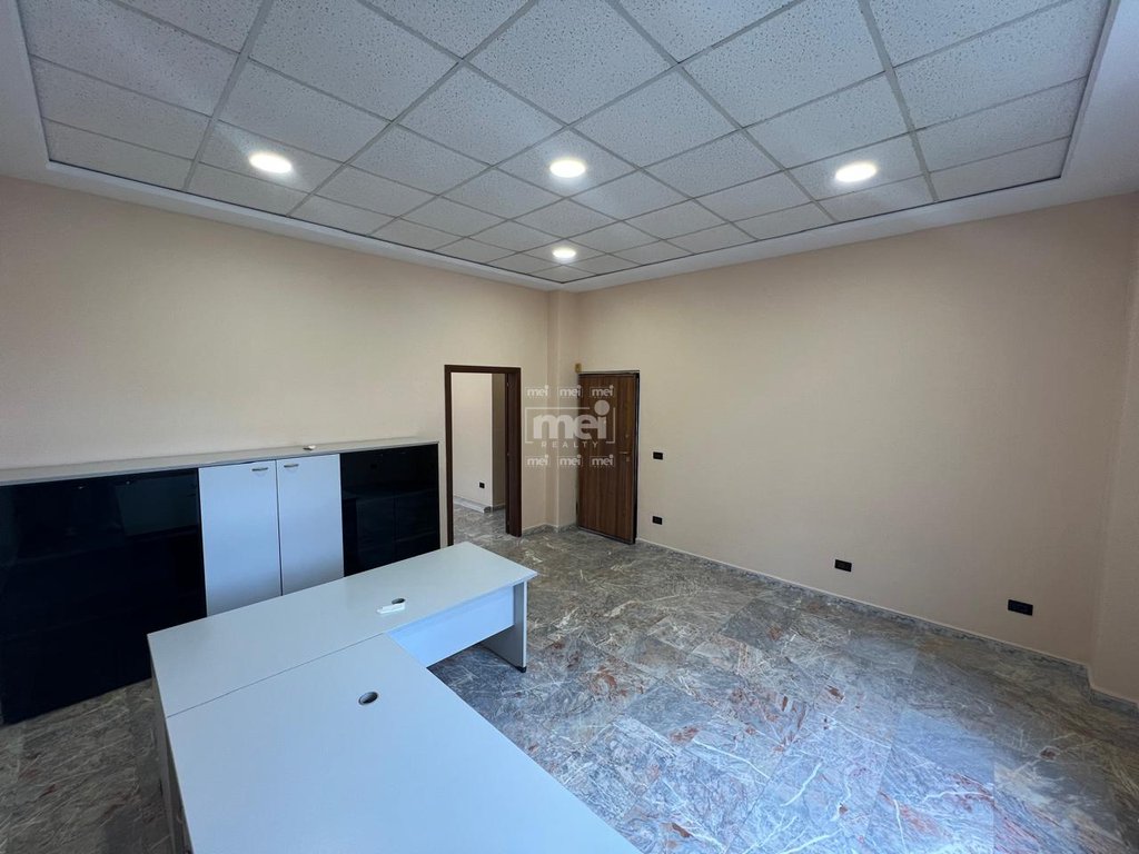 JEPET ME QIRA AMBIENT BIZNESI TEK VOLLGA