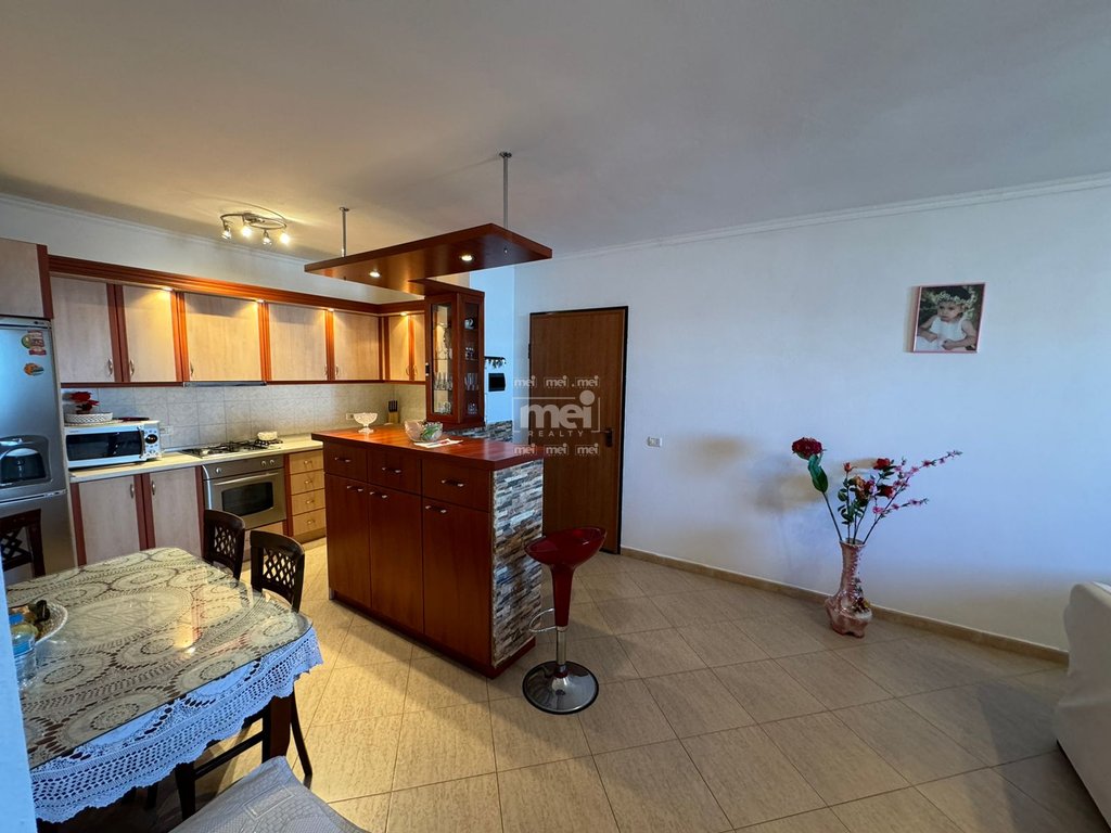JEPET ME QIRA APARTAMENT 2+1 NE QENDER!