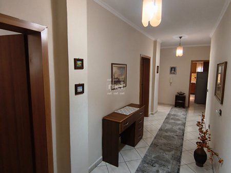 JEPET ME QIRA APARTAMENT 2+1+2 PRANE GJYKATES!