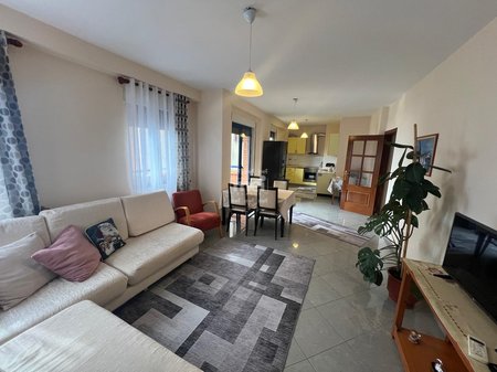 JEPET ME QIRA APARTAMENT 3+1+2 ME PAMJE NGA DETI, VILA E ZOGUT!