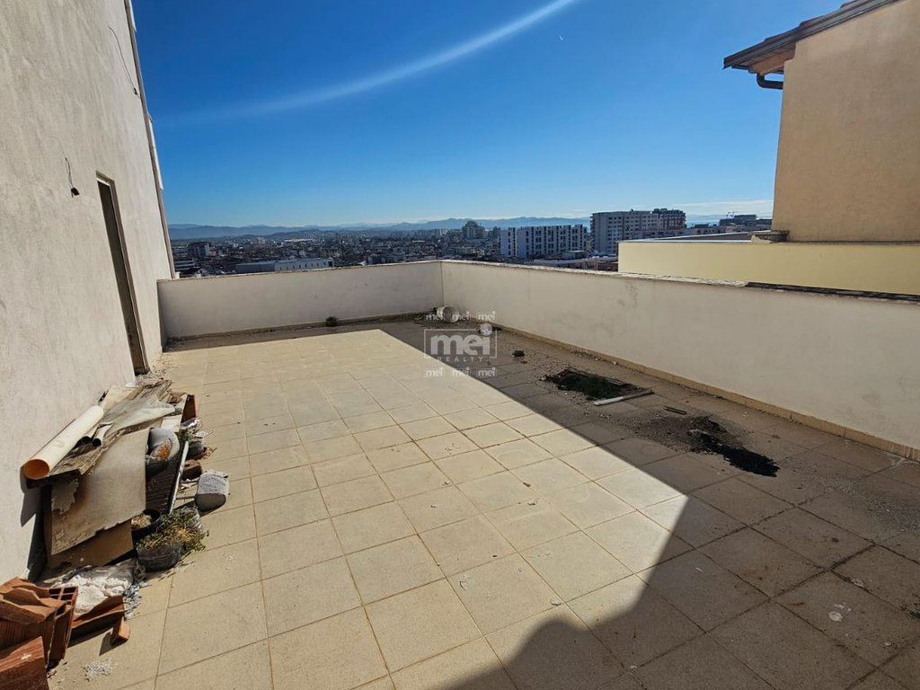 SHITET APARTAMENT 2+1+2 TEK ISH  URT!