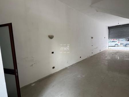 SHITET AMBIENT KOMERCIAL NE HEKURUDHA!