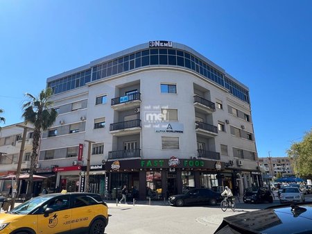 JEPET ME QIRA AMBIENT BIZNESI NE QENDER TE QYTETIT!