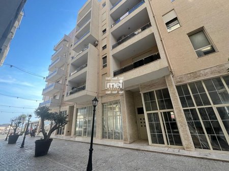 JEPET ME QIRA AMBIENT BIZNESI TEK VOLLGA ME PAMJE NGA DETI!