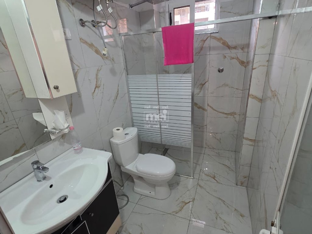 SHITET APARTAMENT 2+1+2 PRANE PALLATIT TE SPORTIT, DURRES!