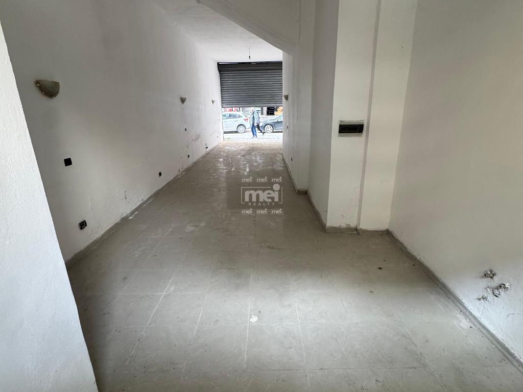 SHITET AMBIENT KOMERCIAL NE HEKURUDHA!