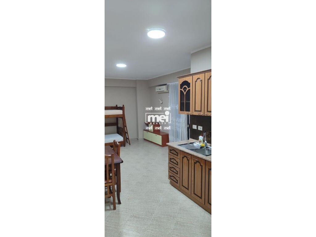 JEPET ME QIRA GARSONIERE NE ILIRIA!