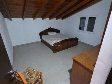 JEPET ME QIRA KATI I NJE VILE NE LAGJEN 17 !