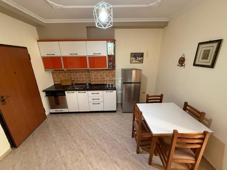 JEPET ME QIRA APARTAMENT 1+1 TEK RROTA E KUQE, PLAZH!