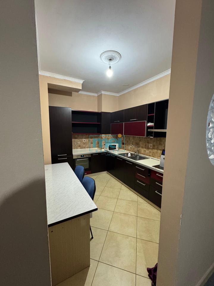 Vendesi Super Appartamento 2+1+2 ad Astir!