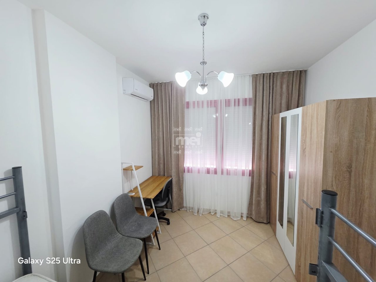 SHITET APARTAMENT 2+1 TE POSTA NE PLAZH