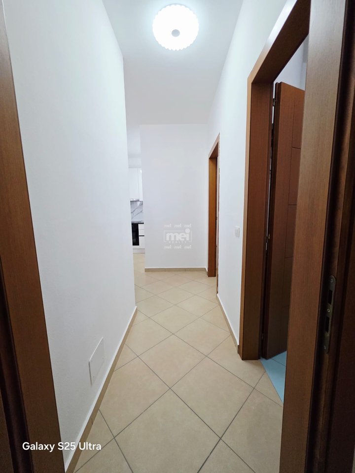 SHITET APARTAMENT 2+1 TE POSTA NE PLAZH