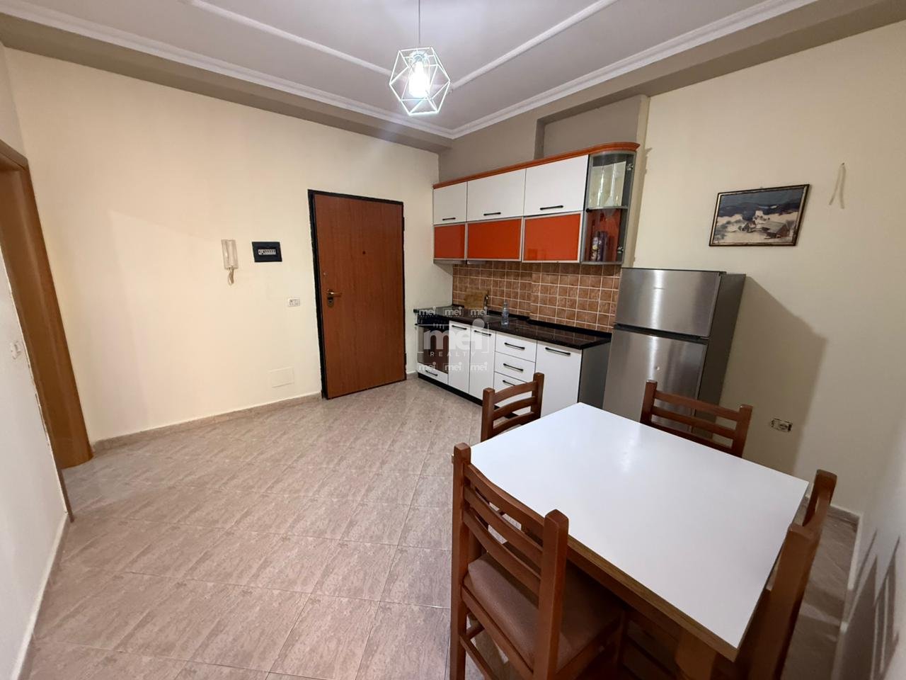 JEPET ME QIRA APARTAMENT 1+1 TEK RROTA E KUQE, PLAZH!