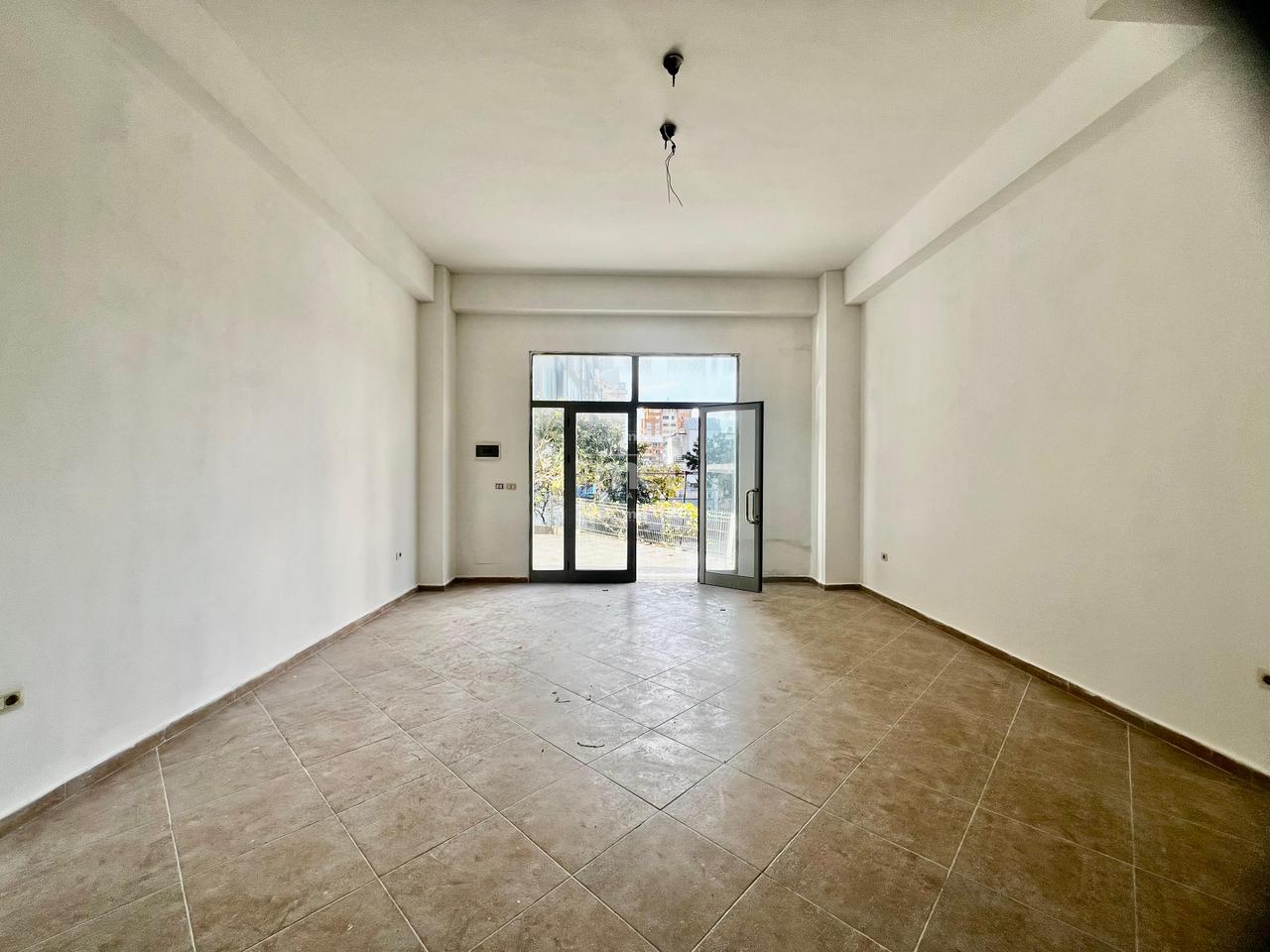 BUSINESS PREMISES FOR RENT AT RED WHEEL, BEACH!