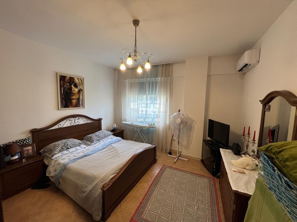 JEPET ME QIRA APARTAMENT 1+1 NE ILIRIA!