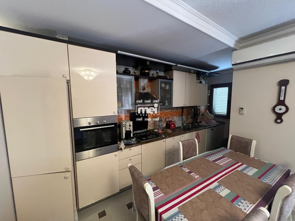 JEPET ME QIRA APARTAMENT 2+1+2 NE QENDER !