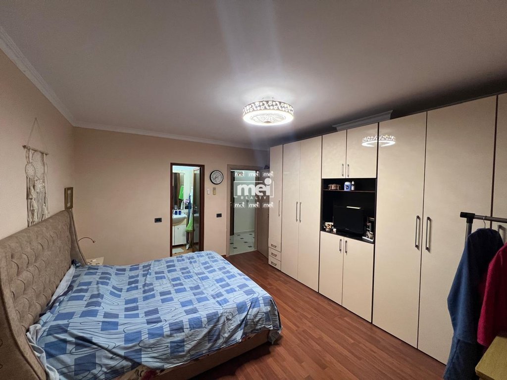 JEPET ME QIRA APARTAMENT 2+1+2 NE QENDER !