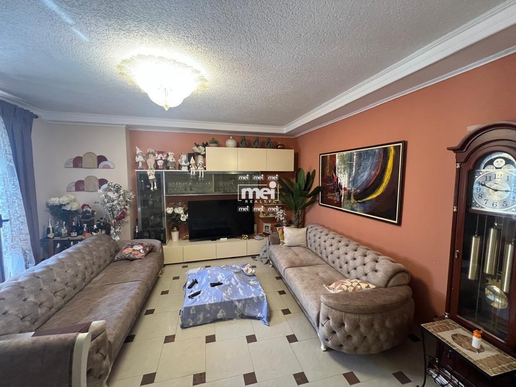 JEPET ME QIRA APARTAMENT 2+1+2 NE QENDER !