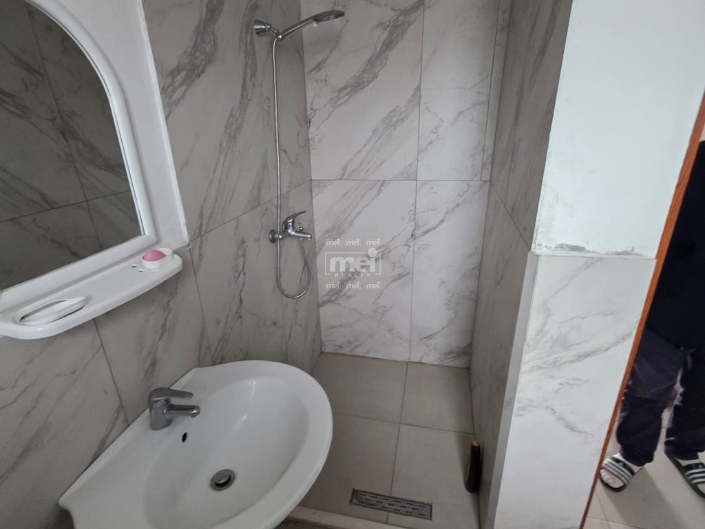 JEPET ME QIRA KATI I NJE VILE NE LAGJEN 17 !