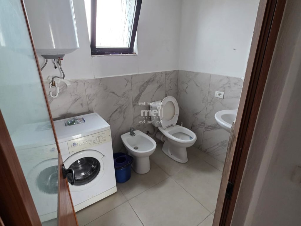 JEPET ME QIRA KATI I NJE VILE NE LAGJEN 17 !