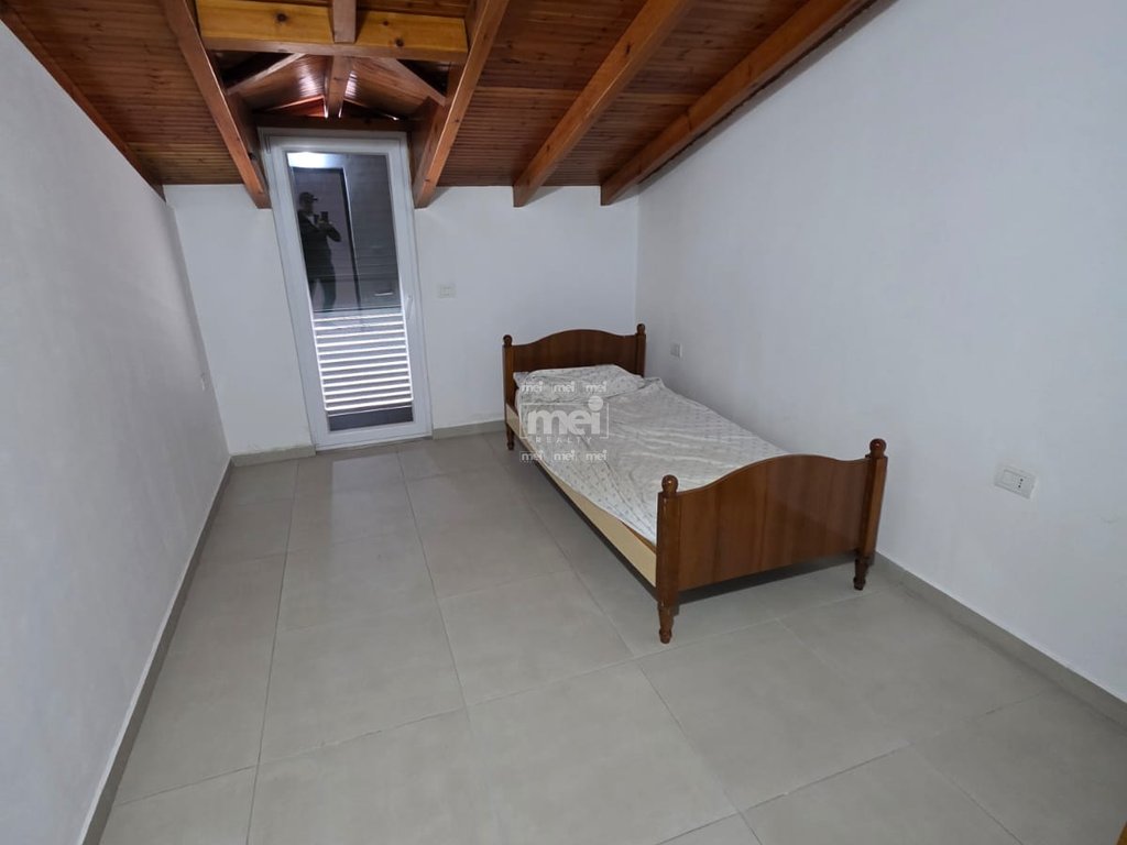 JEPET ME QIRA KATI I NJE VILE NE LAGJEN 17 !