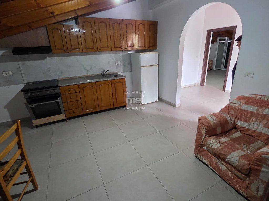 JEPET ME QIRA KATI I NJE VILE NE LAGJEN 17 !