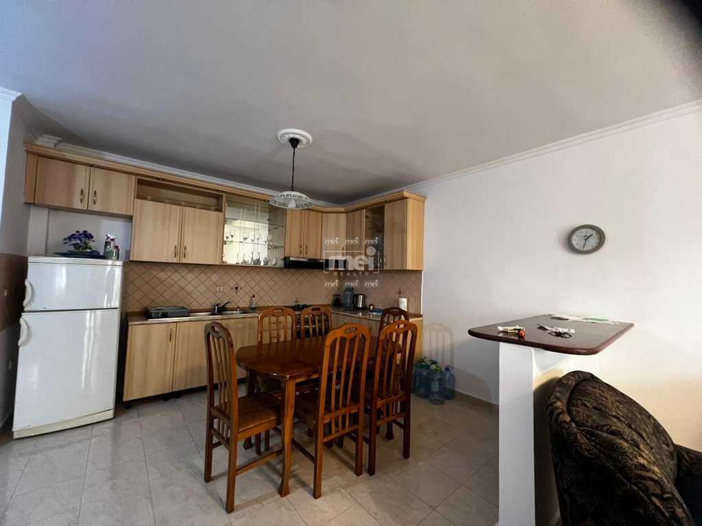 JEPET ME QIRA APARTAMENT 1+1 NE PLAZH HEKURUDHA!