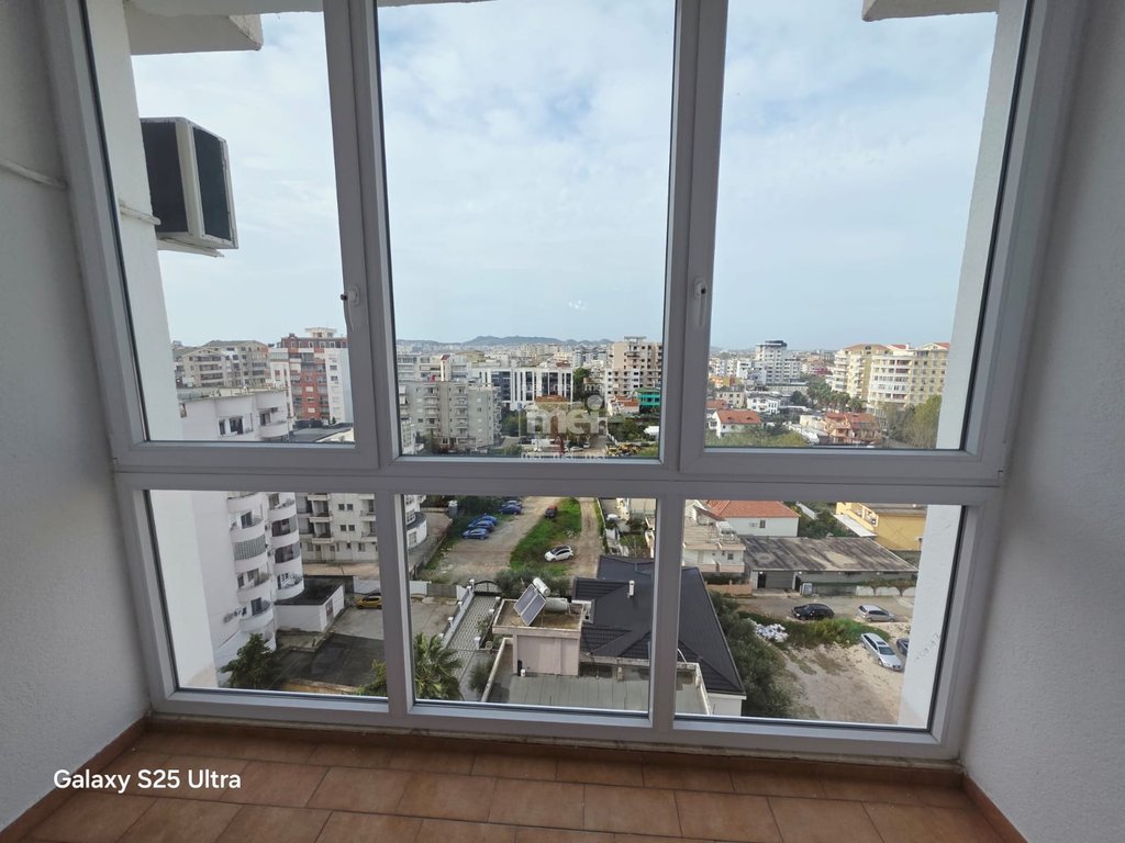 SHITET APARTAMENT 2+1 TE POSTA NE PLAZH