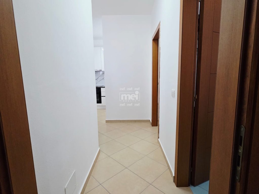 SHITET APARTAMENT 2+1 TE POSTA NE PLAZH