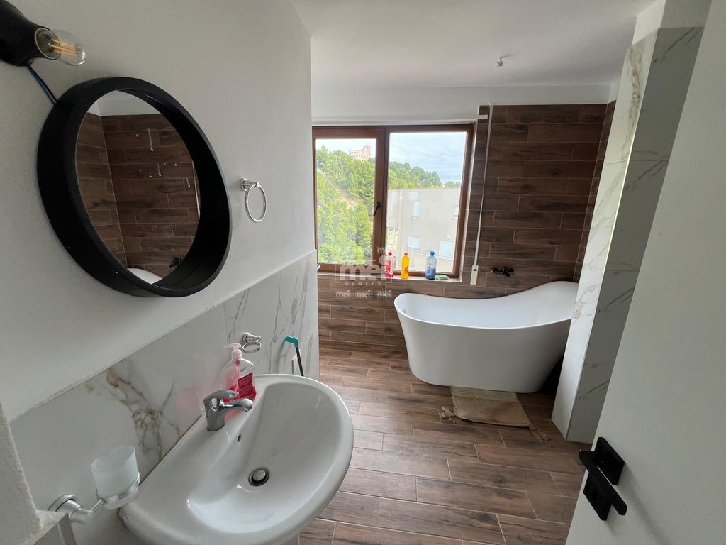 JEPET ME QIRA APARTAMENT 1+1 NE VOLLGA PAMJE NGA DETI!