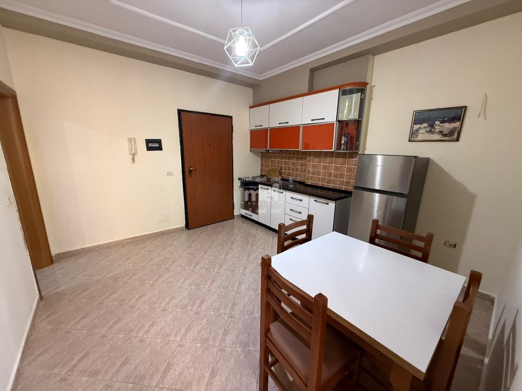 JEPET ME QIRA APARTAMENT 1+1 TEK RROTA E KUQE, PLAZH!