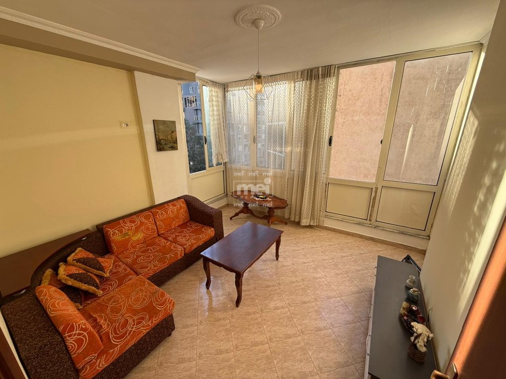 JEPET ME QIRA APARTAMENT 1+1 TEK RROTA E KUQE, PLAZH!