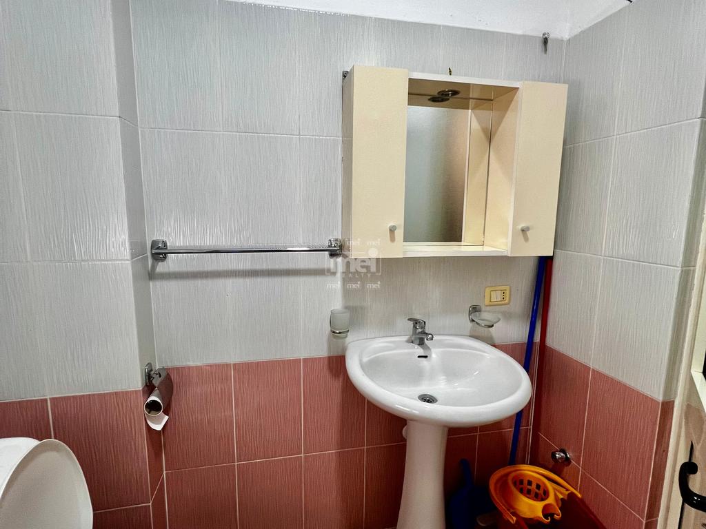 JEPET ME QIRA APARTAMENT 1+1 TEK RROTA E KUQE, PLAZH!