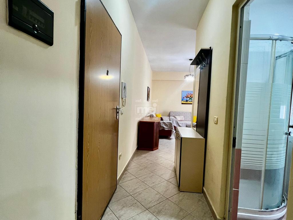 JEPET ME QIRA APARTAMENT 1+1 TEK RROTA E KUQE, PLAZH!