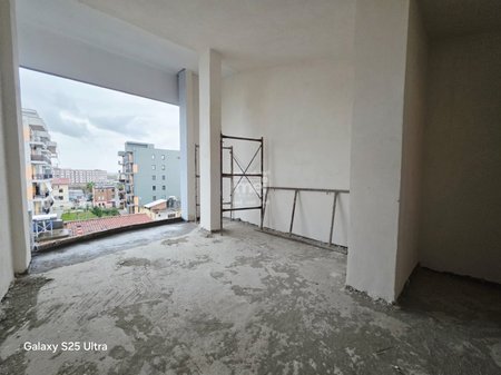 SHITET PAPAFINGO NE GOLEM!