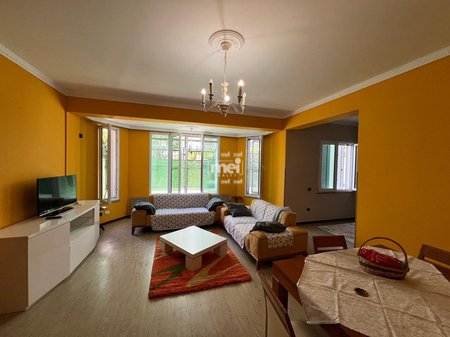 JEPET ME QIRA VIL PRANE STADIUMIT!