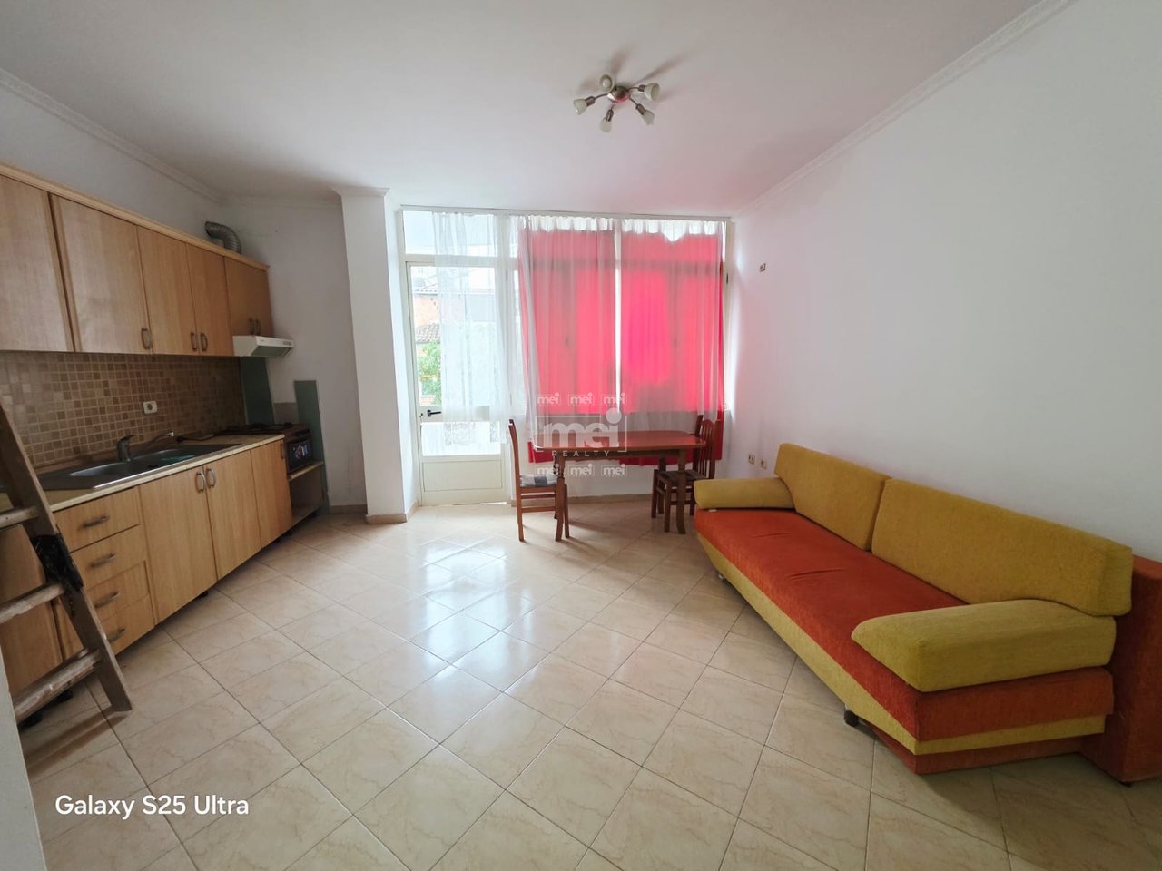 SHITET APARTAMENT 3+1 NE GOLEM