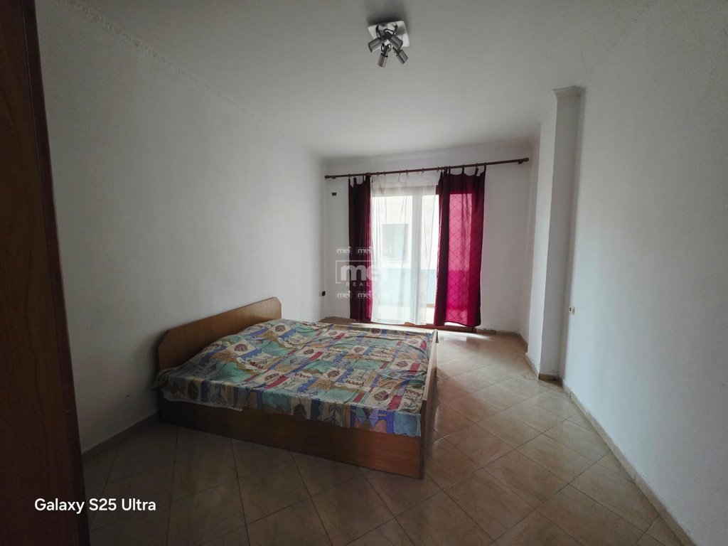 SHITET APARTAMENT 3+1 NE GOLEM