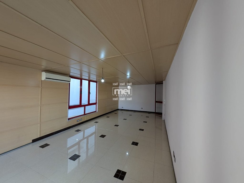 JEPET ME QIRA AMBIENT QENDER!