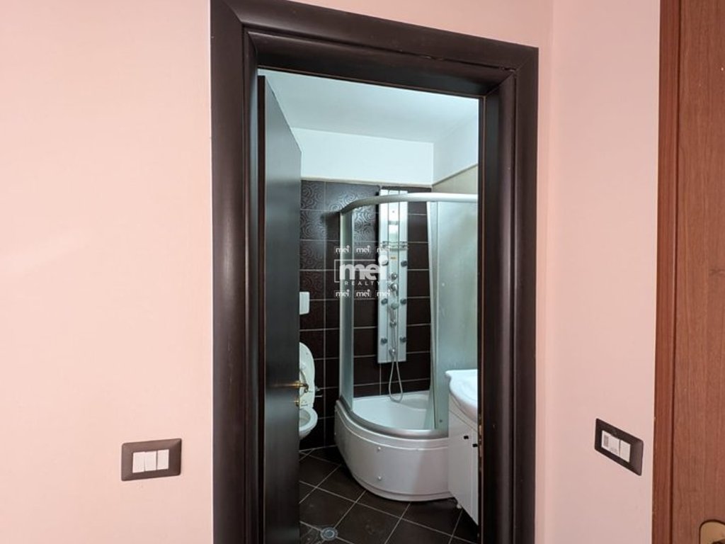 JEPET ME QIRA AMBIENT QENDER!