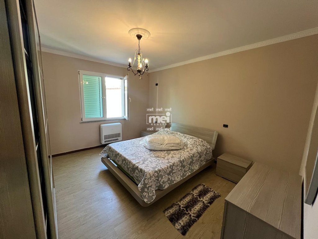 JEPET ME QIRA VIL PRANE STADIUMIT!