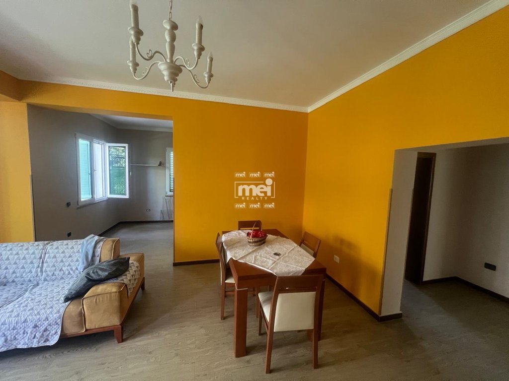 JEPET ME QIRA VIL PRANE STADIUMIT!