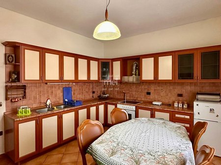 JEPET  ME QIRA APARTAMENT 2+1 TEK ISH URT!