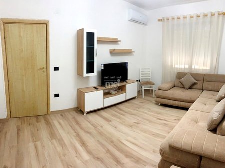 JEPET ME QIRA APARTAMENT 1+1+KUZHINE TE VECUAR NE QENDER, DURRES!