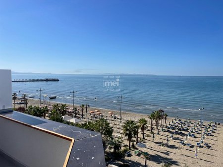 JEPET ME QIRA APARTAMENT 2+1 TEK RROTA KUQE ME PAMJE NGA DETI