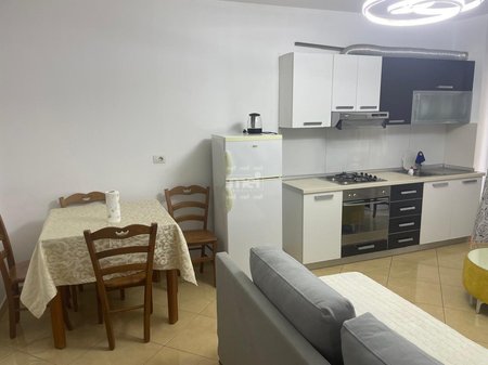 JEPET ME QIRA APARTAMENT 1+1 TEK RROTA KUQE