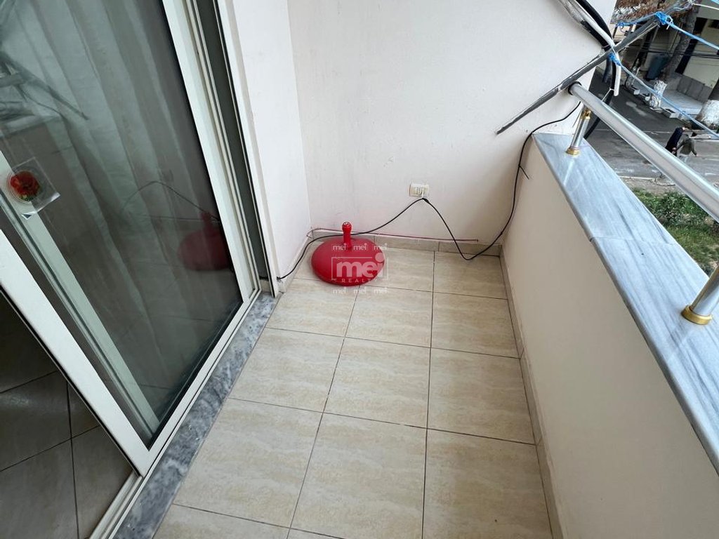 JEPET ME QIRA APARTAMENT 1+1+2 NE HEKURUDHA