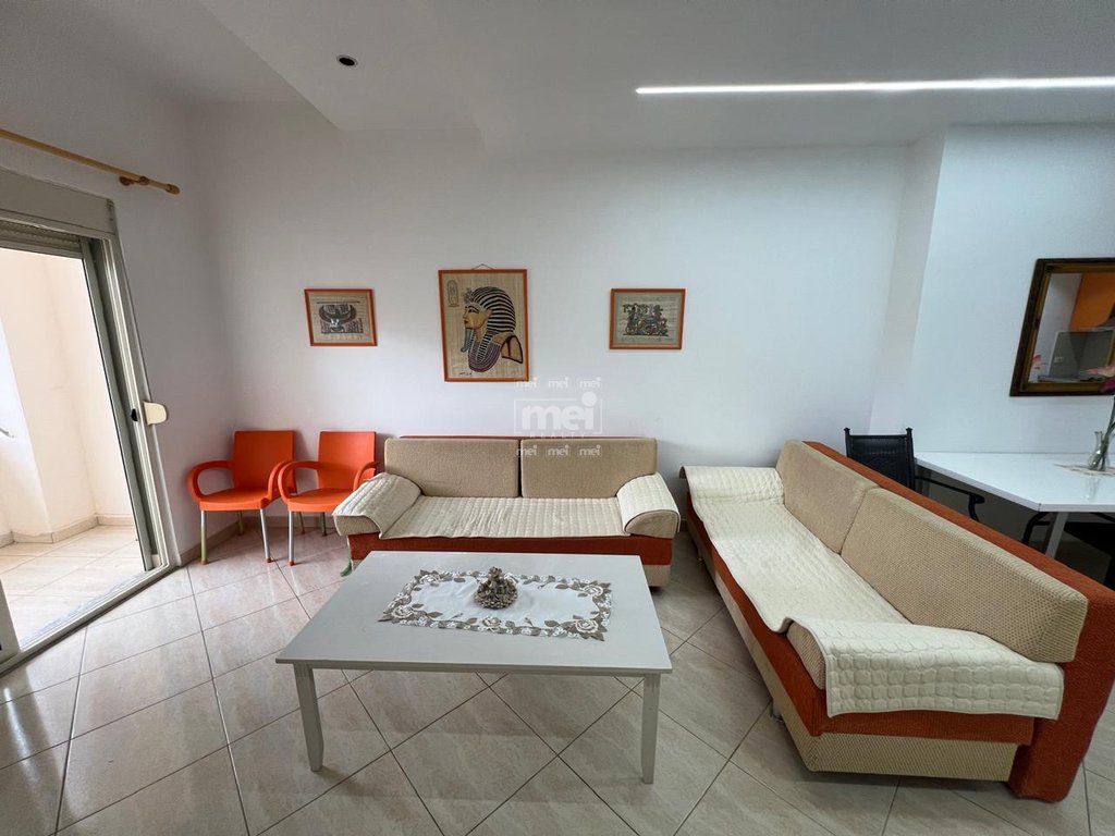 JEPET ME QIRA APARTAMENT 1+1+2 NE HEKURUDHA