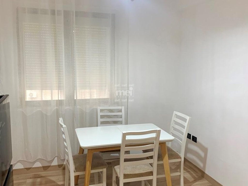 JEPET ME QIRA APARTAMENT 1+1+KUZHINE TE VECUAR NE QENDER, DURRES!